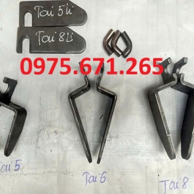 pát sắt bửng xe tải.jpg