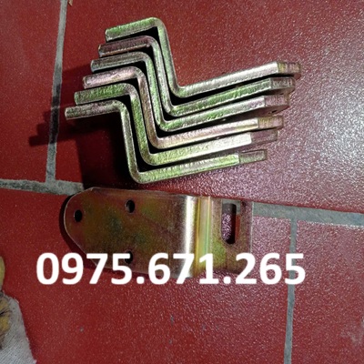 pát sắt bửng xe tải..jpg