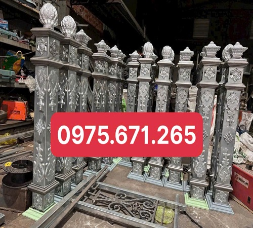 Trụ cầu thang giá xưởng.jpg